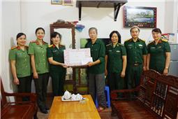 Thi đua hoàn thành tốt nhiệm vụ, xây dựng gia đình hạnh phúc